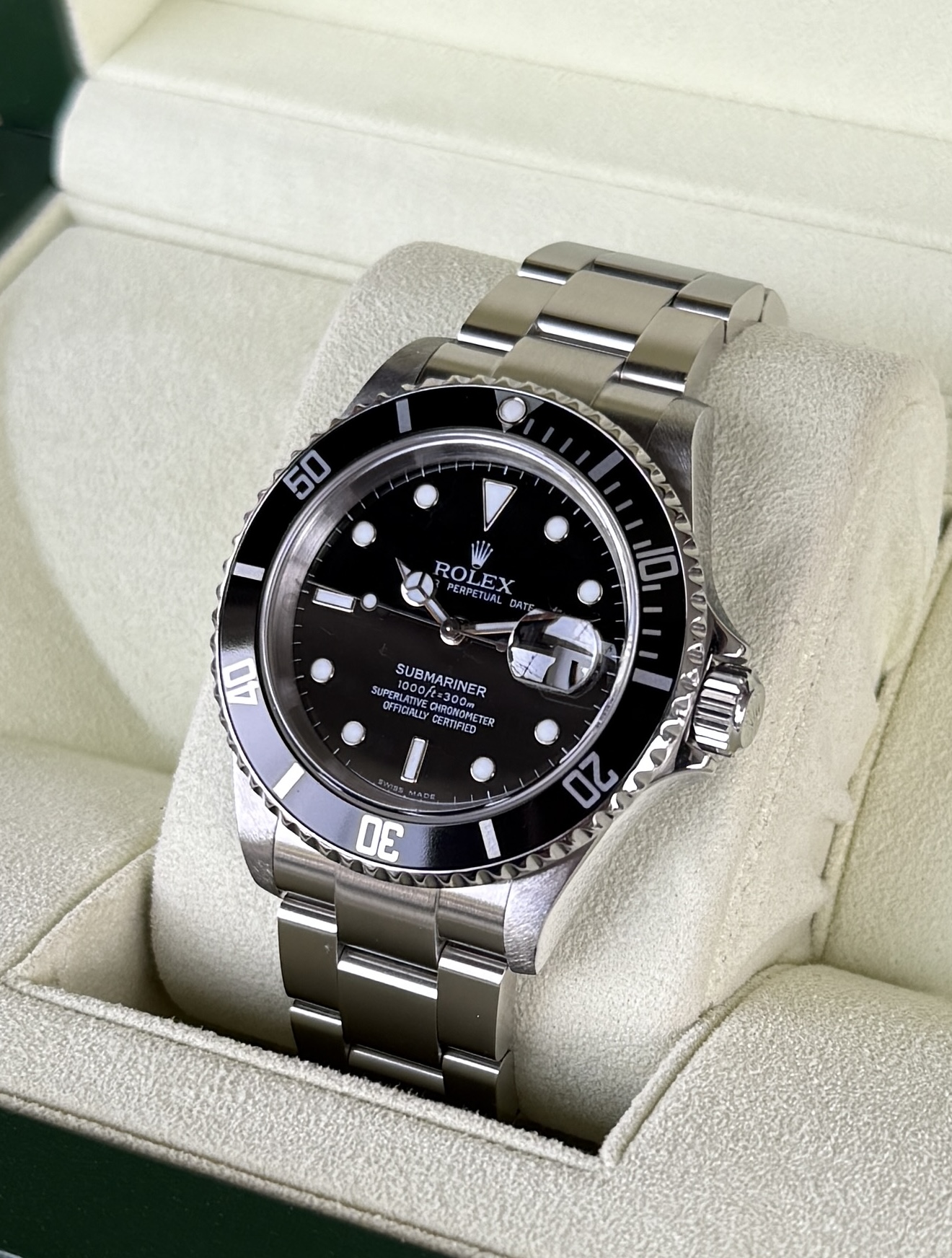 2005 Rolex Submariner 40mm Late F Serial 16610 No-Holes Case Transitional Model