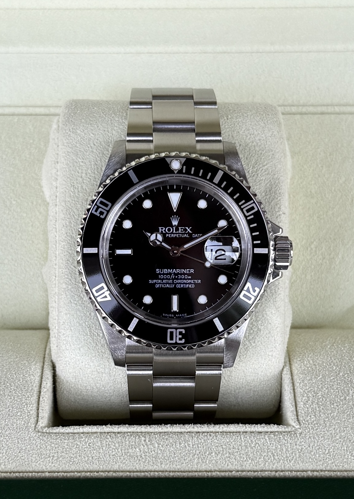 2005 Rolex Submariner 40mm Late F Serial 16610 No-Holes Case Transitional Model