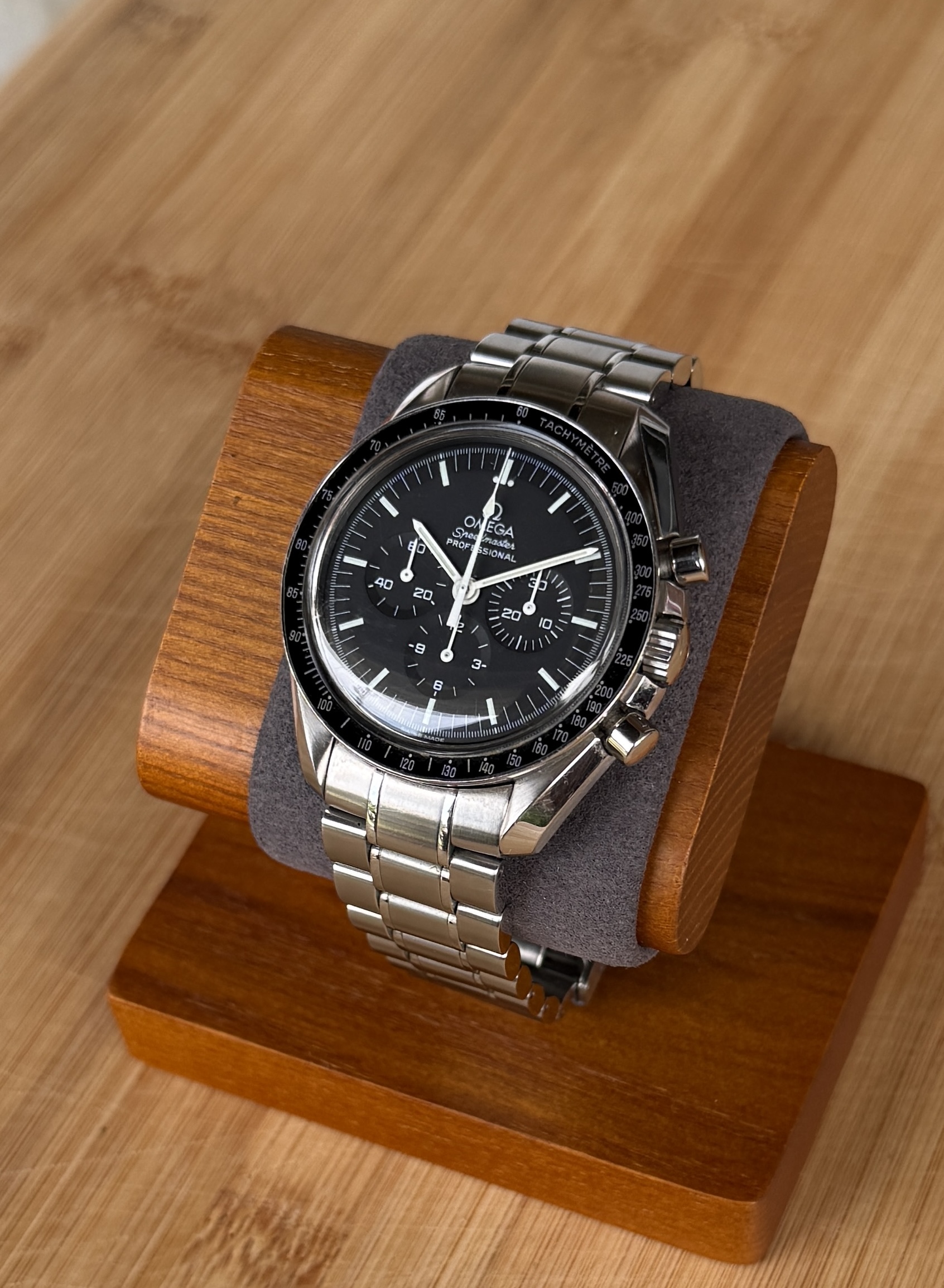 2004 Omega Speedmaster Moonwatch Professional Cal. 1861 - 3570.50 - Box & Papers