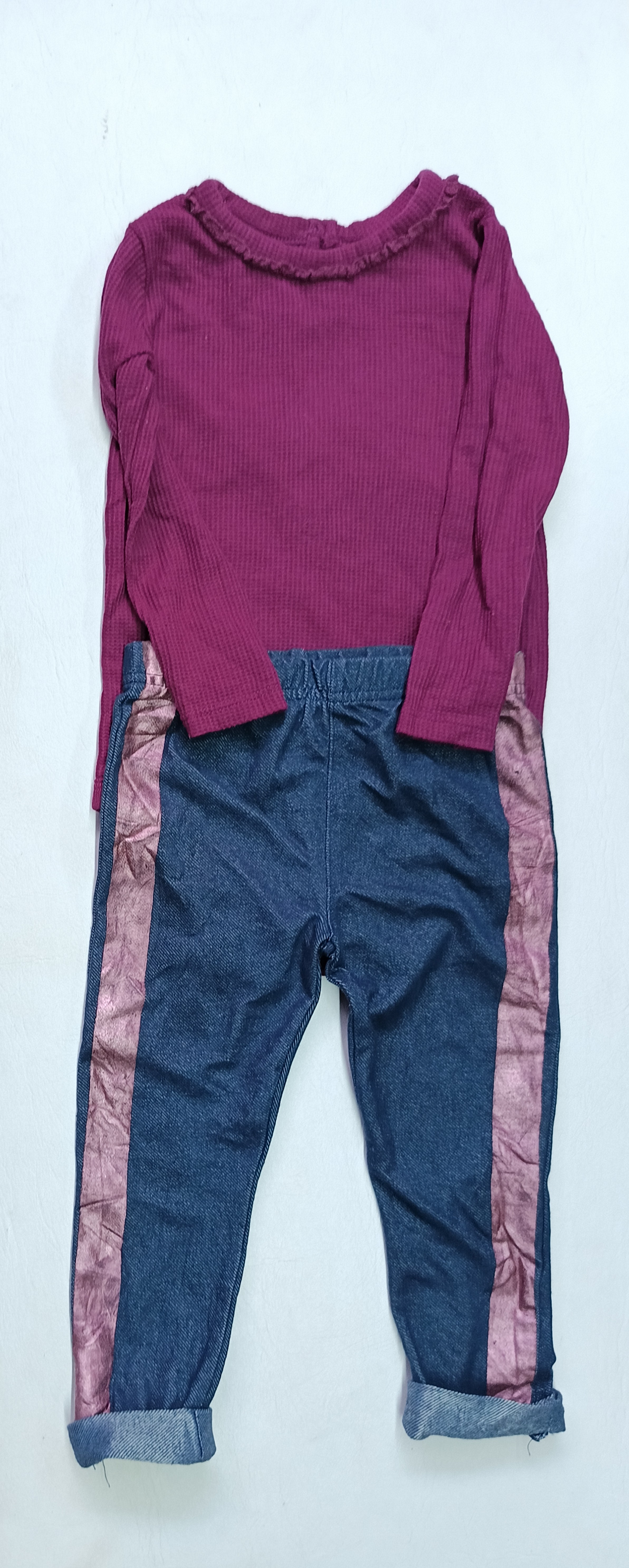 Conjunto infantil de blusa y pantalón