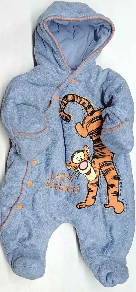 Enterito polar con Capucha Tigger