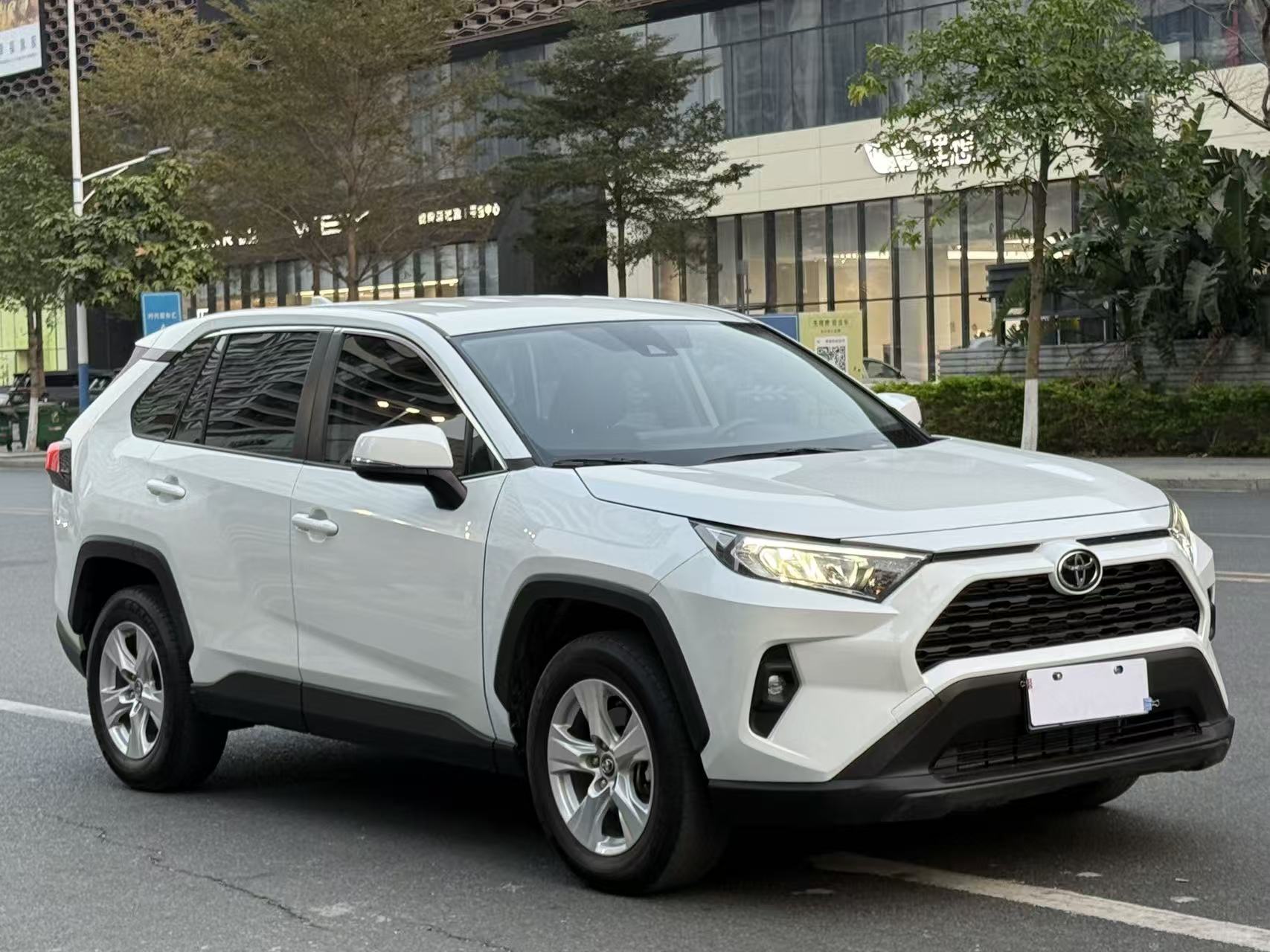 2025 Toyota RAV4 2.0L