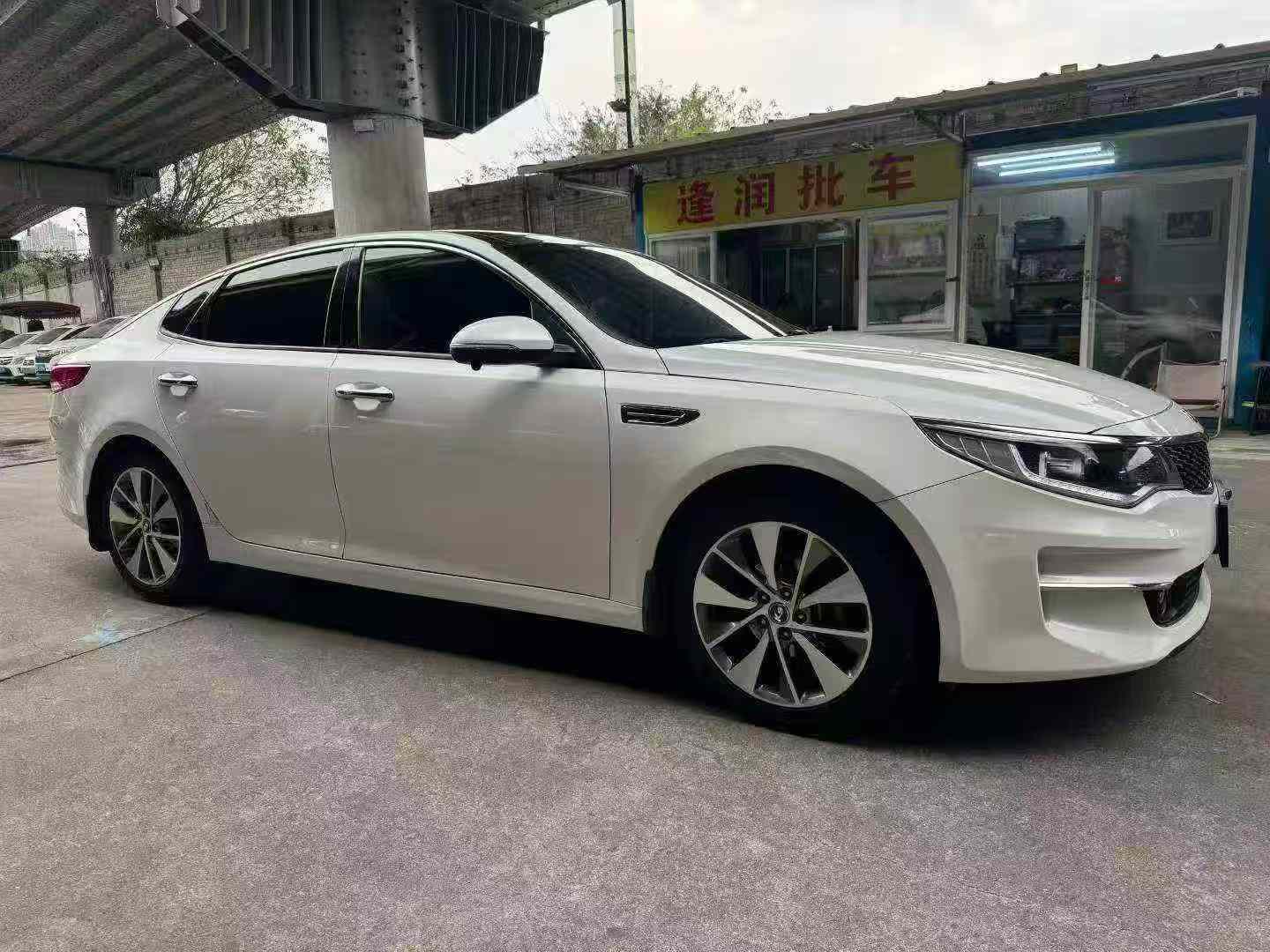 2017 KIA K5 2.0L