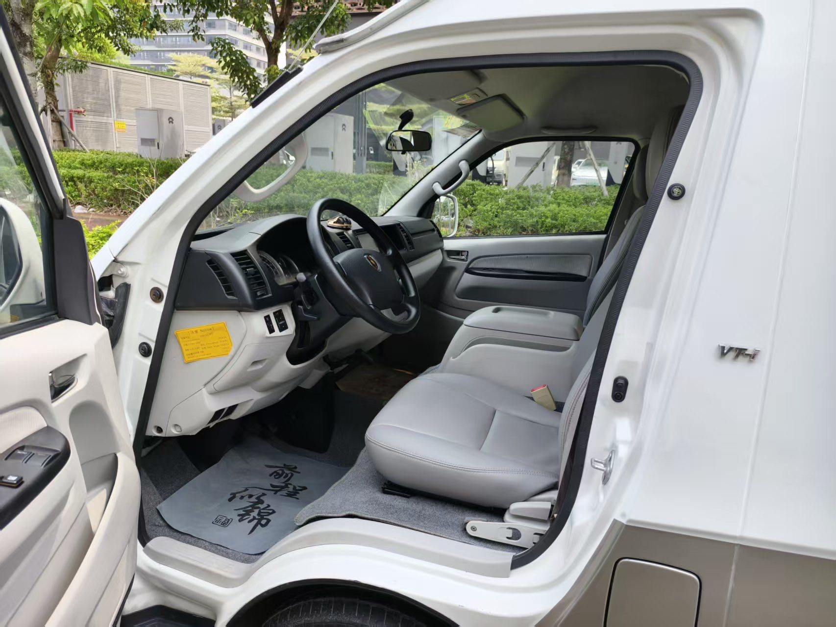 2016 JINBEI Hiace L 2.7L Van