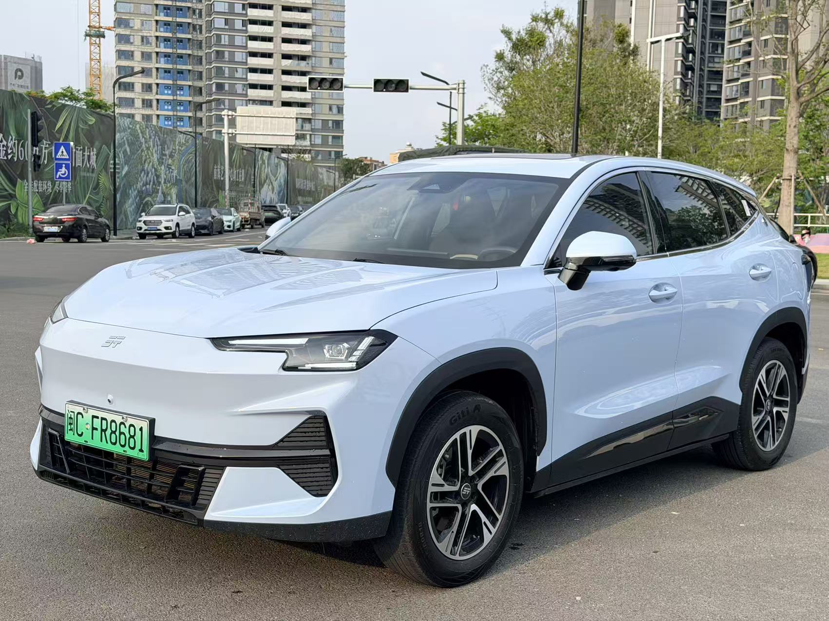 Jetour Shanghai L6 Hybrid SUV