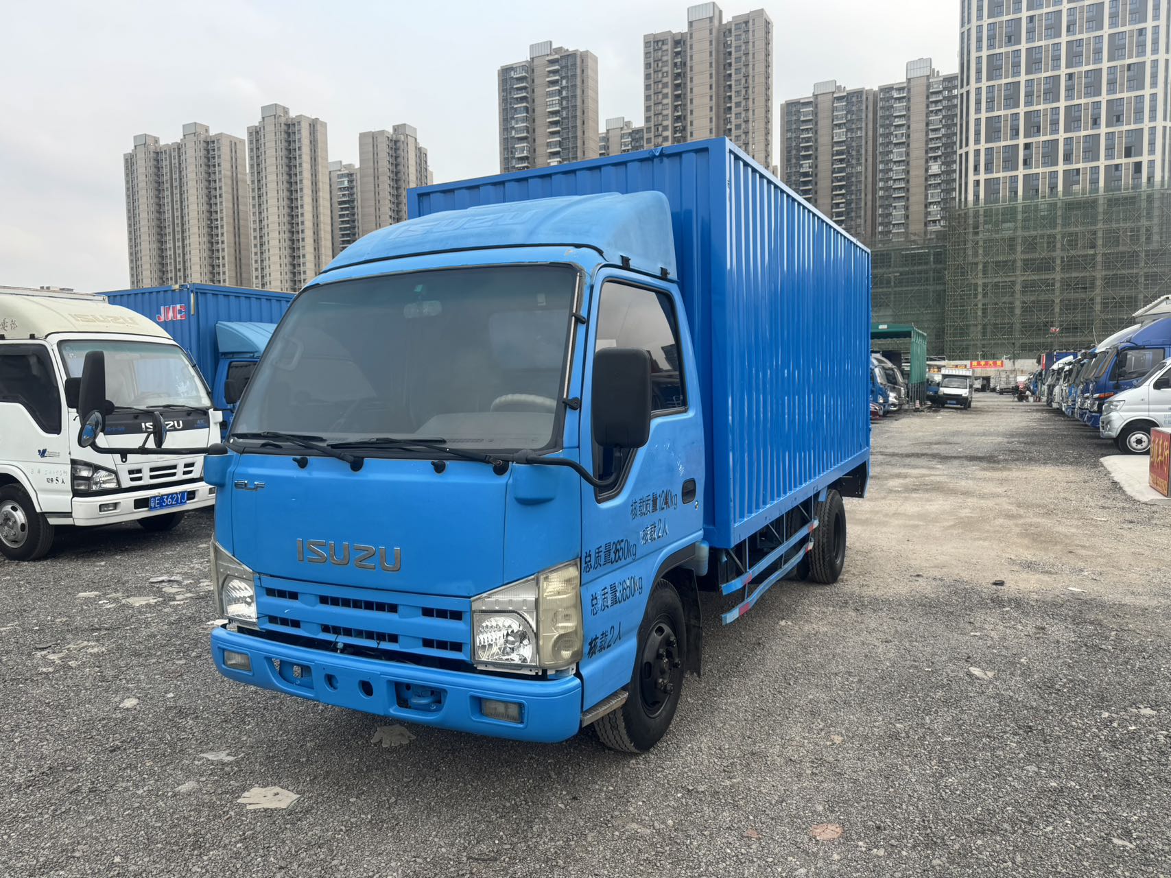 2014 ISUZU 2.8T Truck