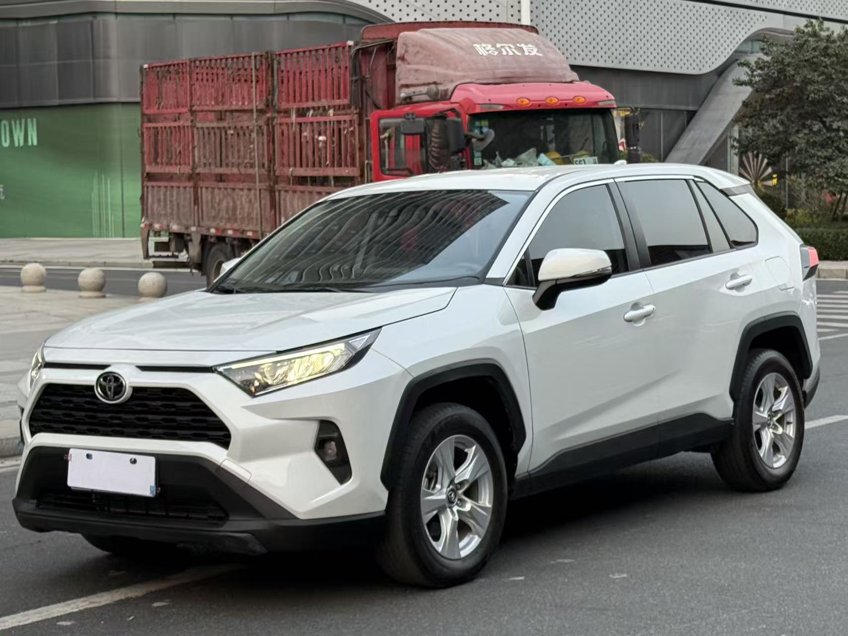 2025 Toyota RAV4 2.0L
