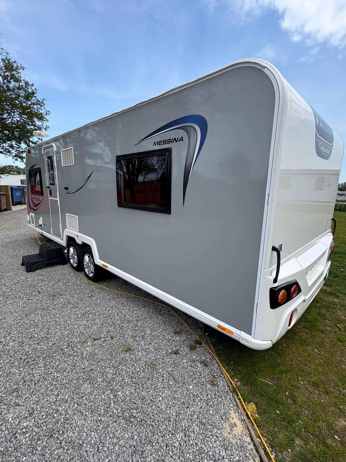 Messina Caravan