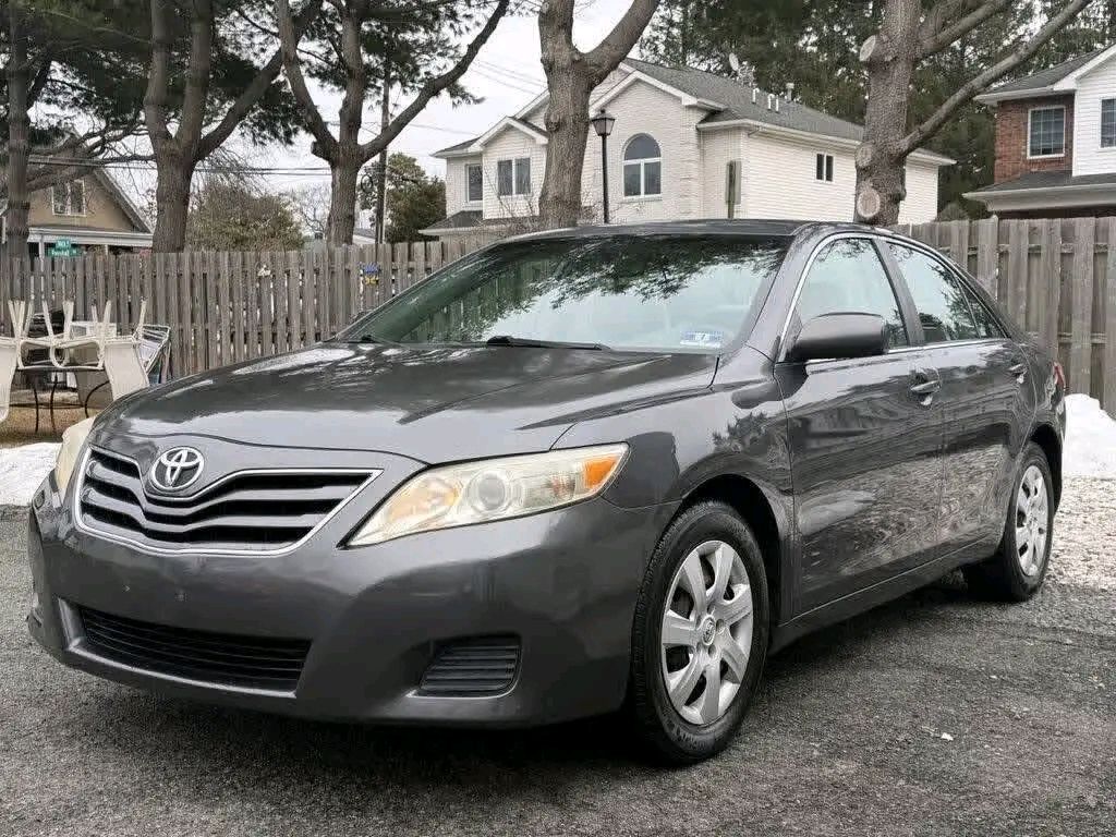 Toyota Camry Sedan