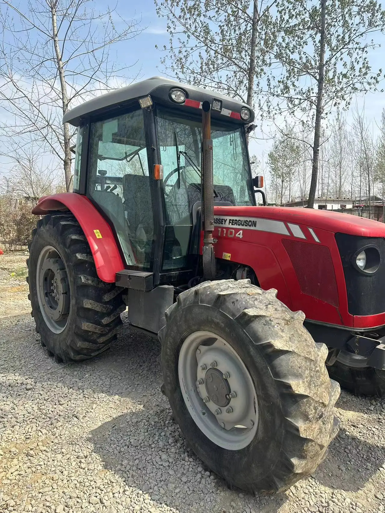 Massey Ferguson 4704 Tractor