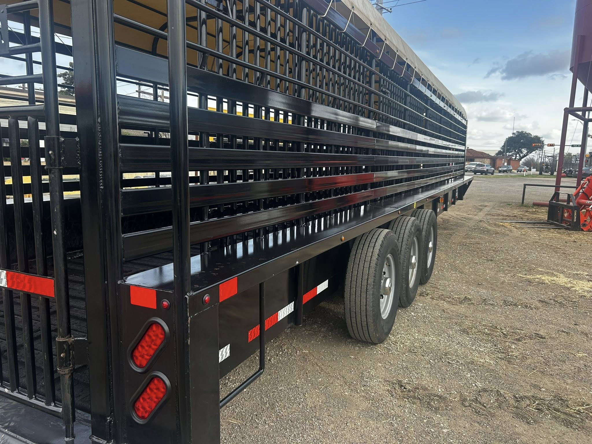 Heavy-Duty Livestock Trailer