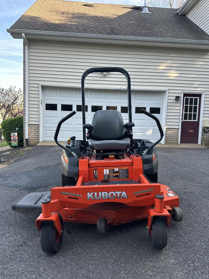 Kubota Zero Turn Lawn Mower