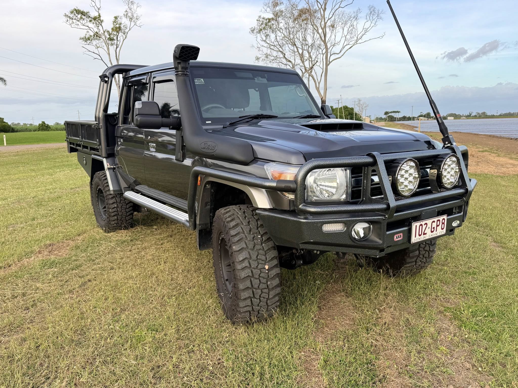 Toyota Land Cruiser Utility Pickup