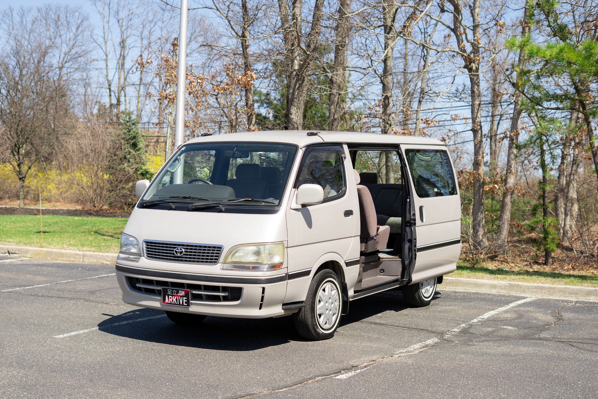 Toyota Hiace Van