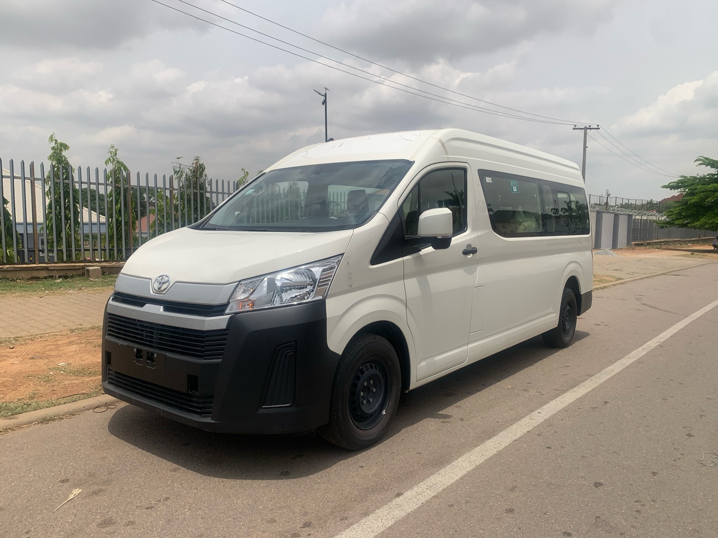 Toyota Hiace Bus
