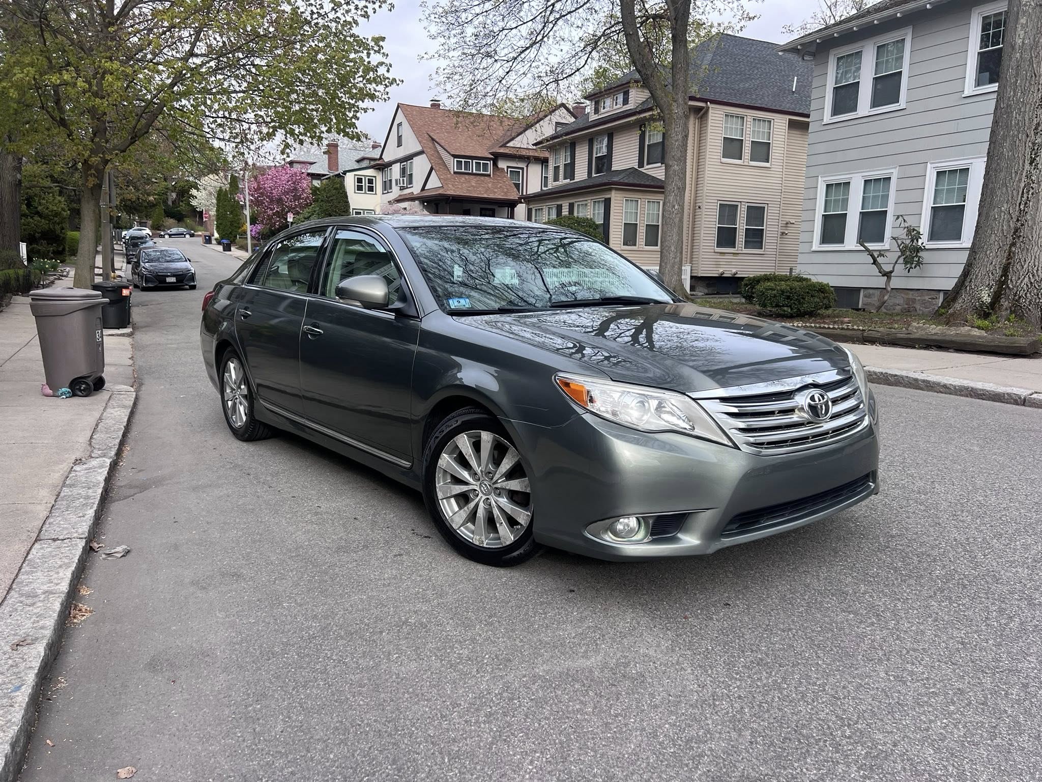 Toyota Avalon Sedan