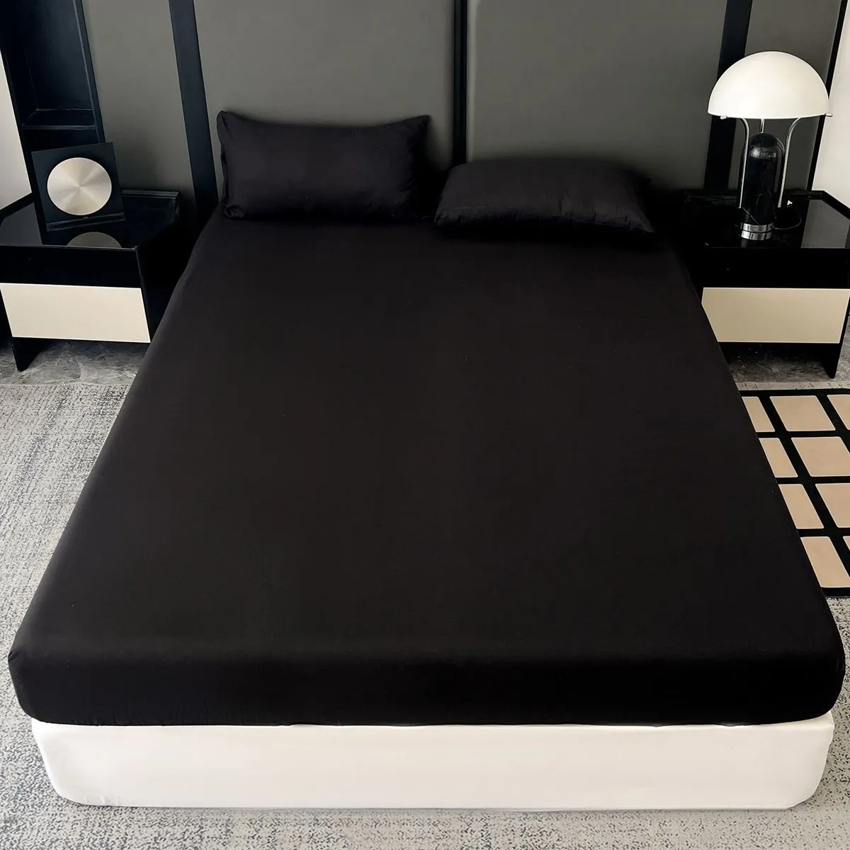 Sabana ajustable y 2 fundas cama queen negro