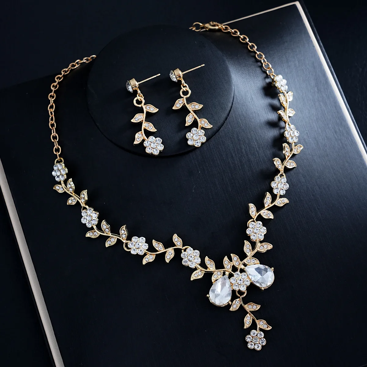 Sunflower Crystal Necklace Earring Set 