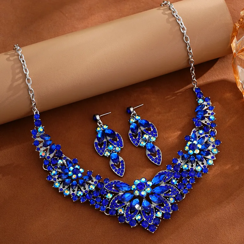 Exaggerated Floral And Leaf Necklace 