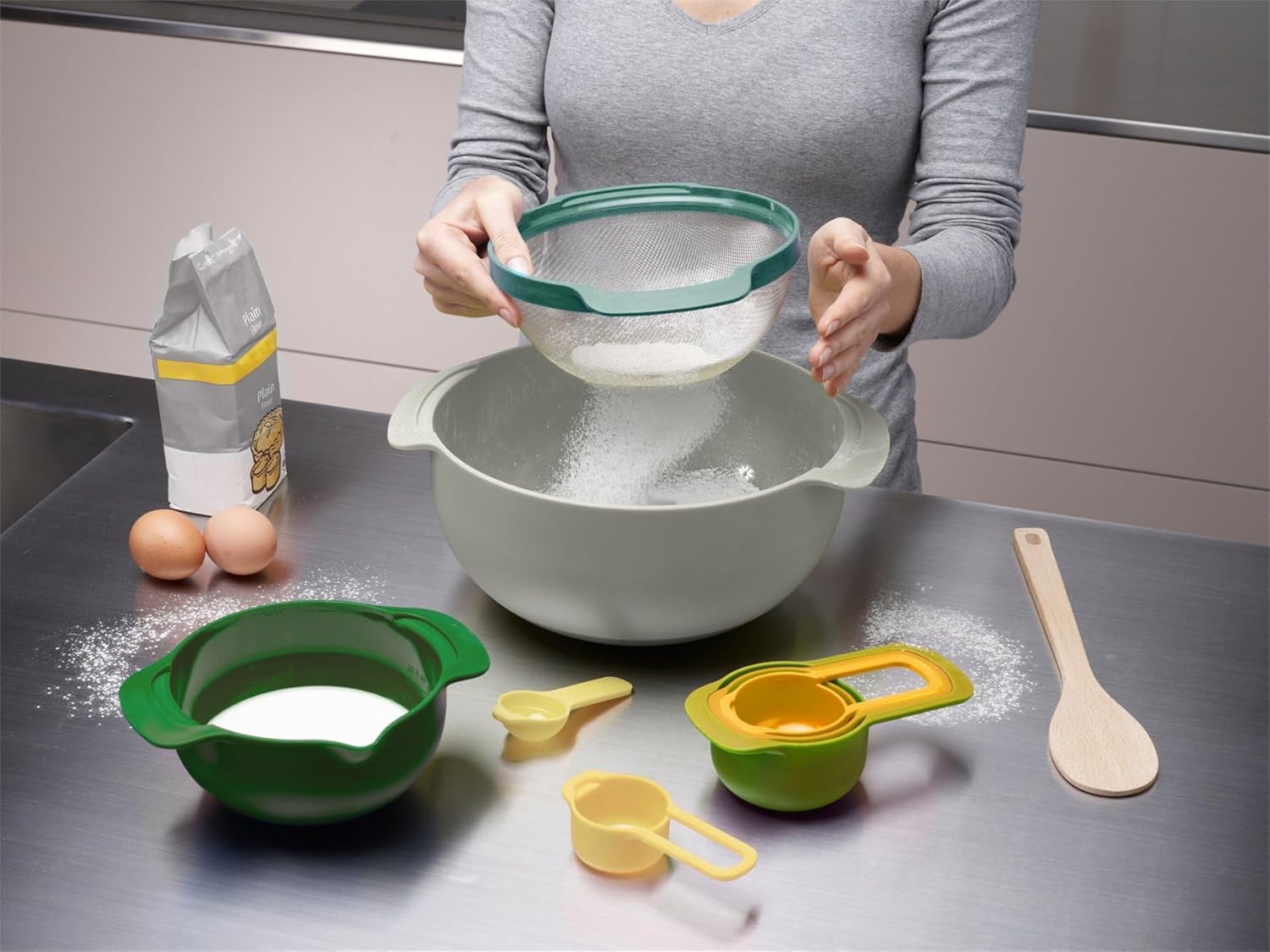Joseph Joseph Nest 9 Plus, 9 Piece Compact Food Preparation Set with Mixing Bowls