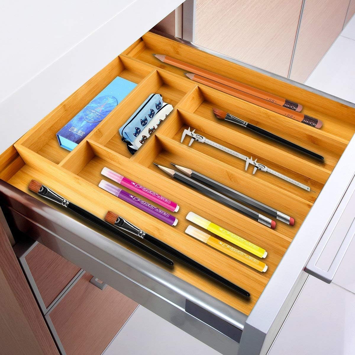 Bamboo Cutlery Tray. 6-8 Compartment Utensil Holder for Kitchen Drawer