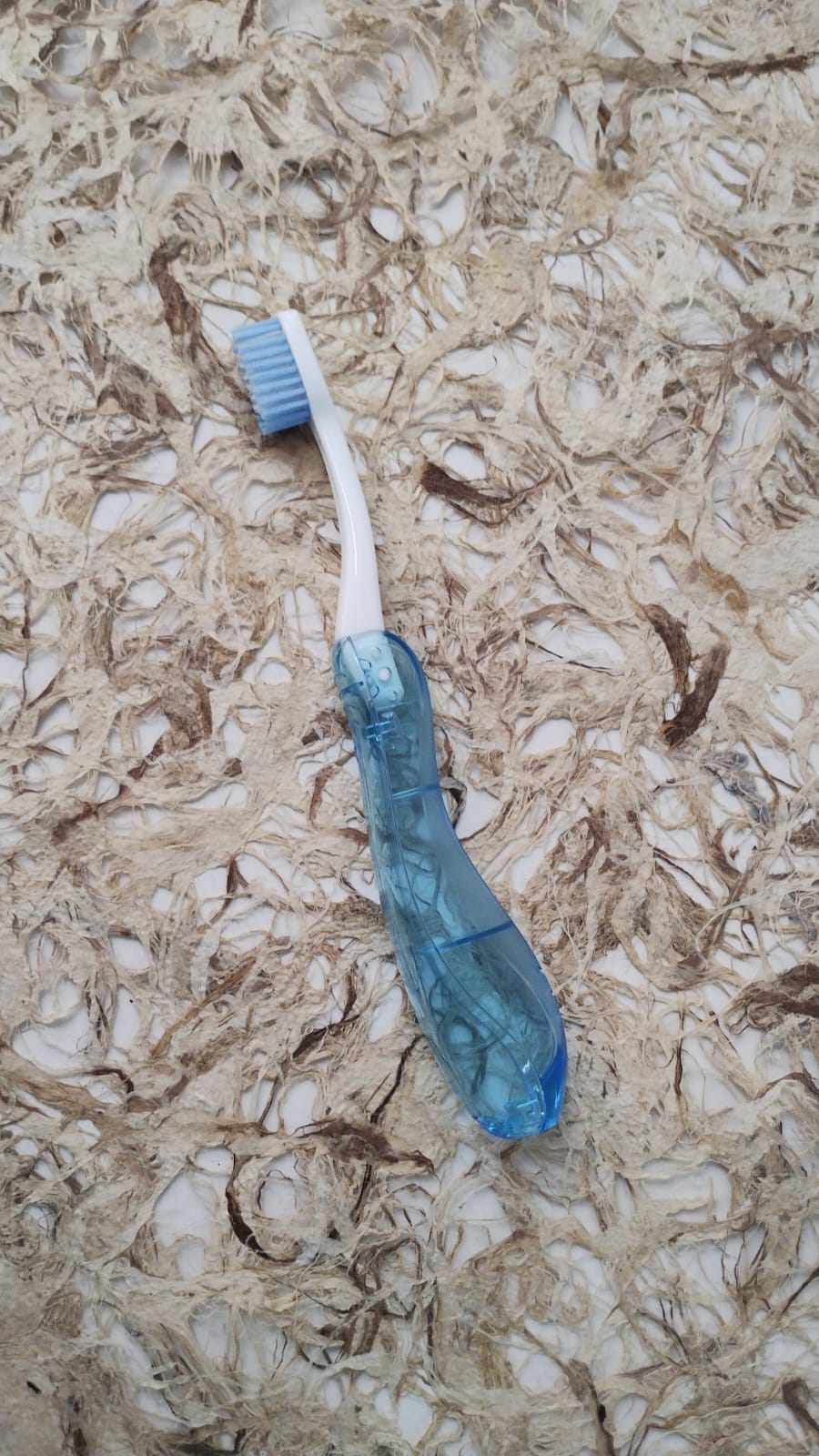 Cepillo de dientes plegable