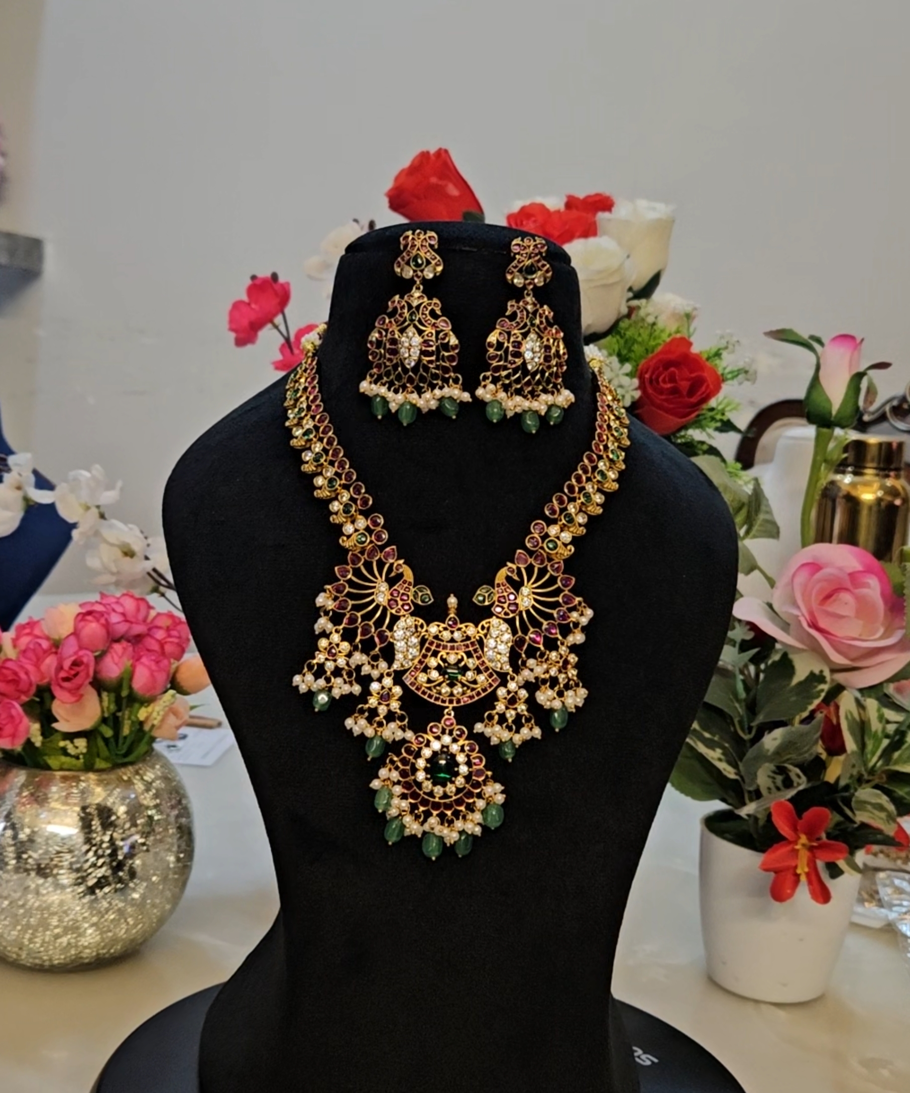 Traditional  Jadau Kundan Necklace Set