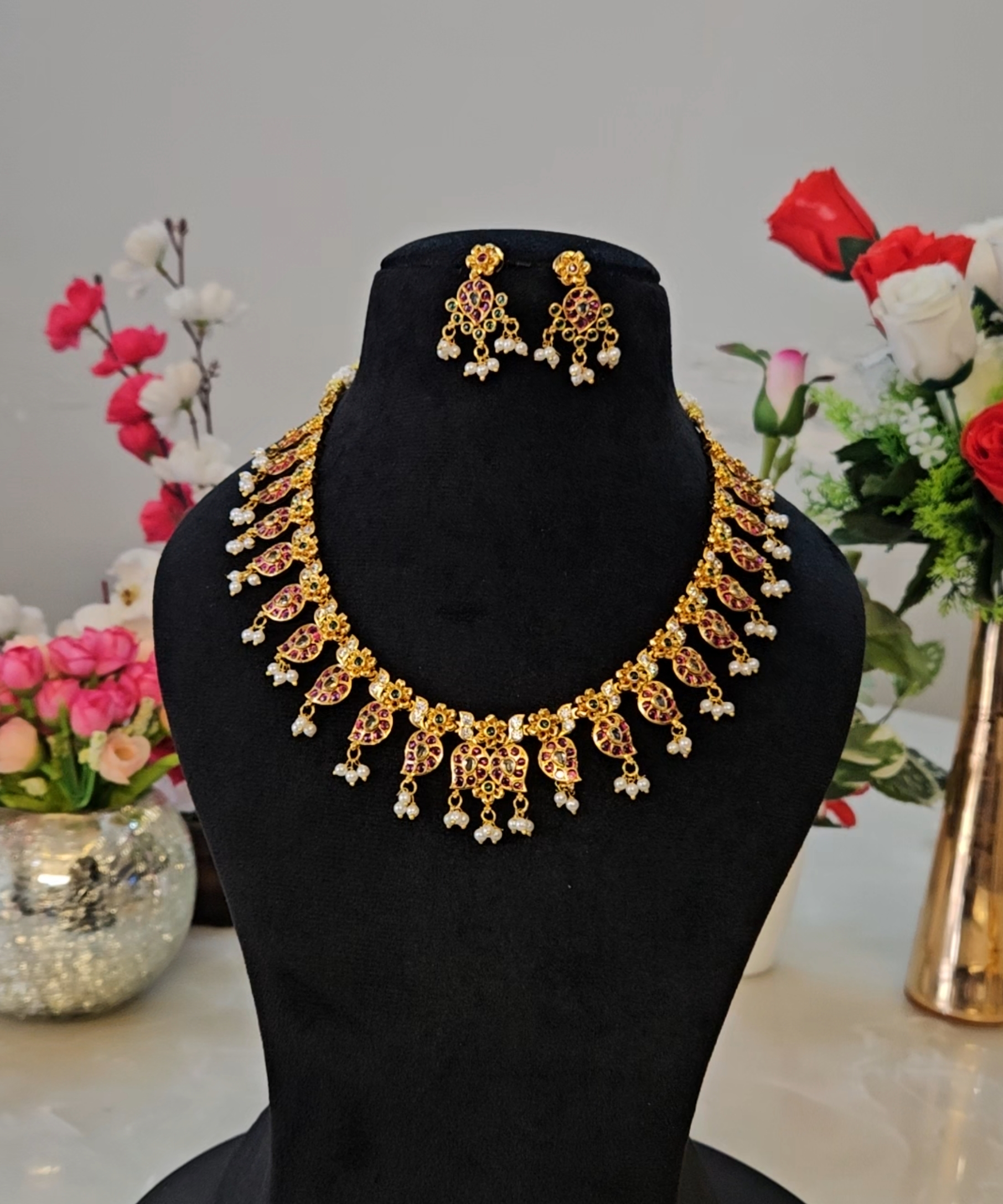 Traditional Jadau Kundan Necklace Set