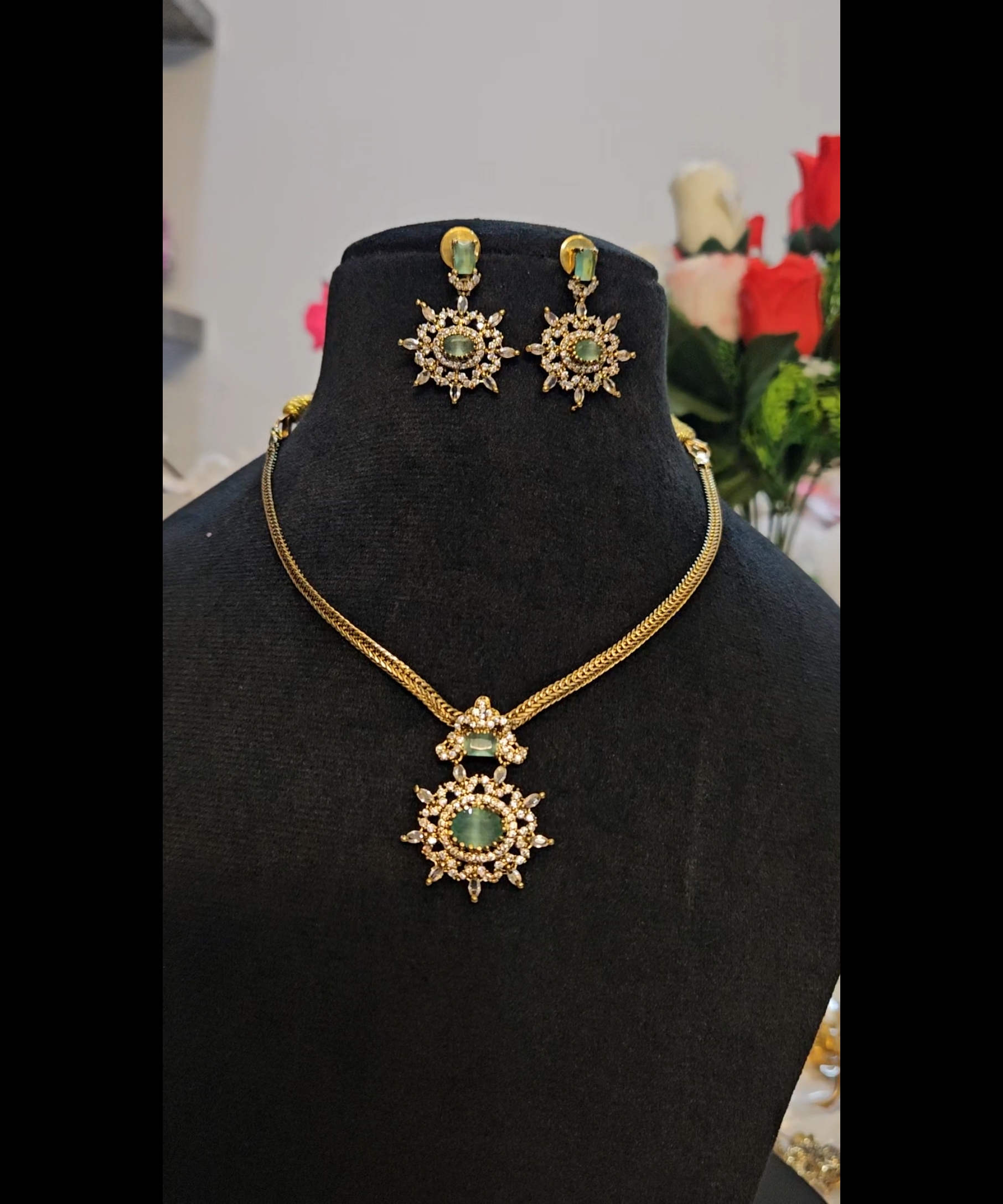Elegant Green Stone Necklace Set