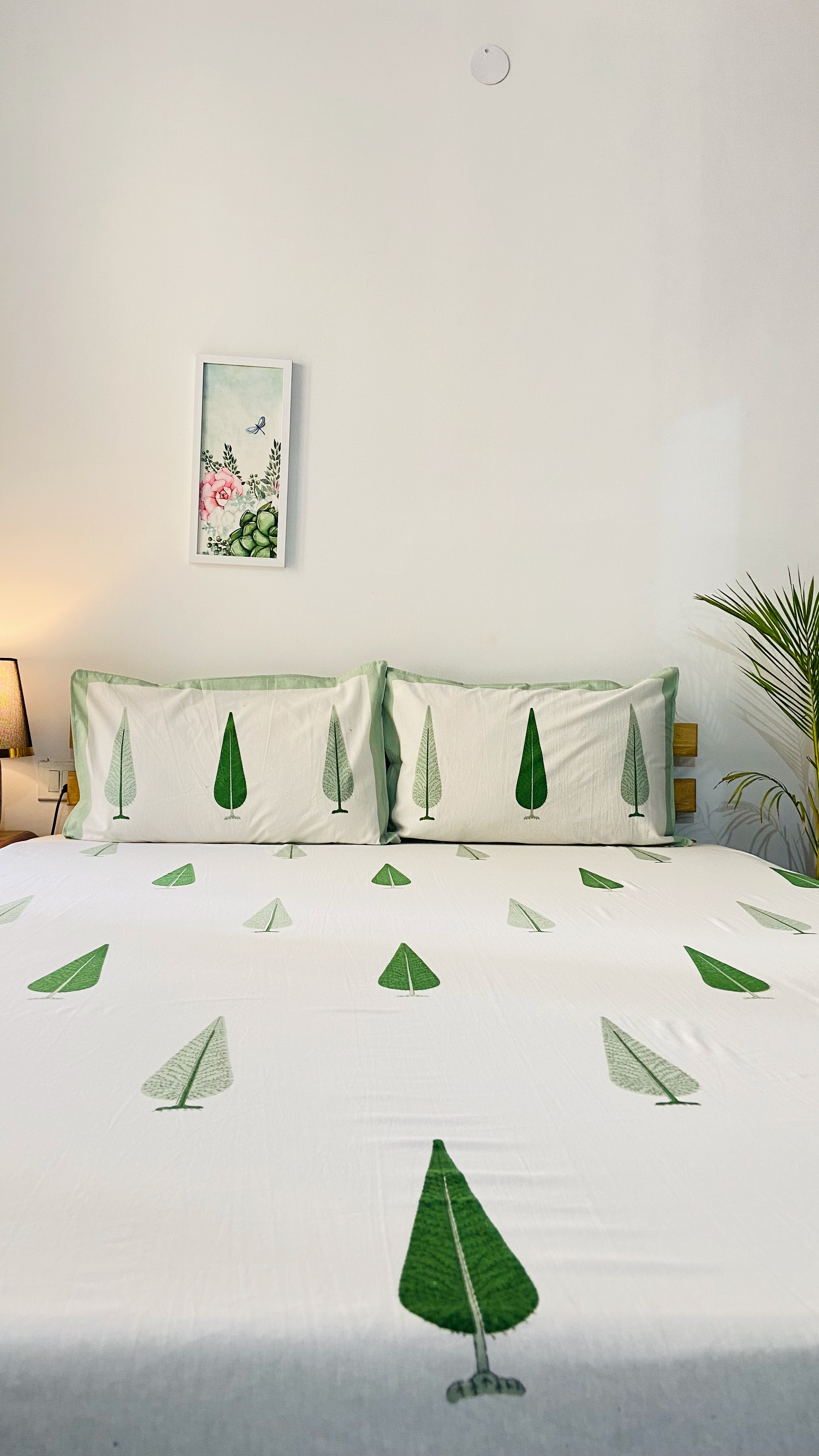 Green Leaf Print Bedding Set