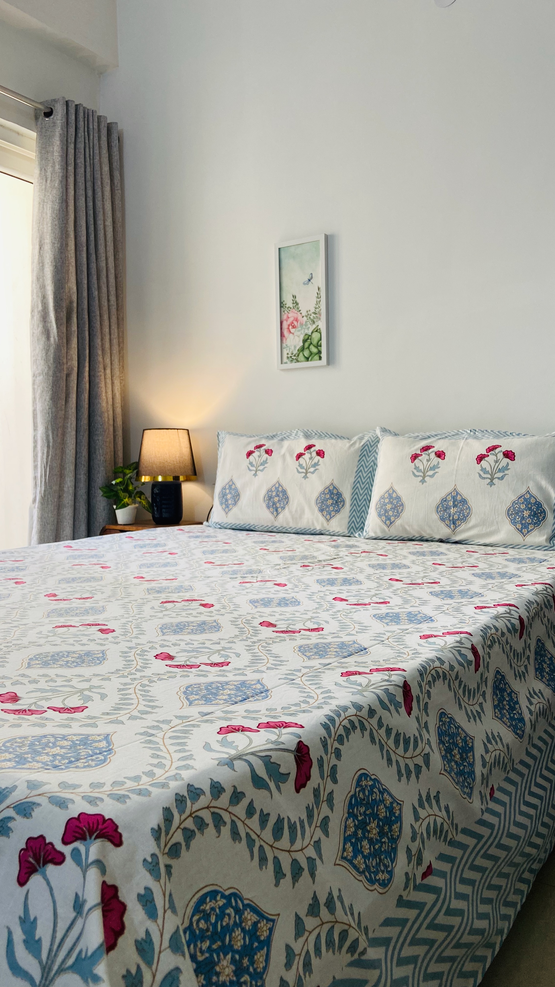 Floral Screenprinted King Size Bedsheet