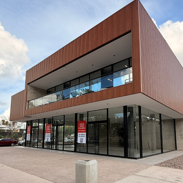 Locales Comerciales EN ALQUILER | Lateral Acceso Este