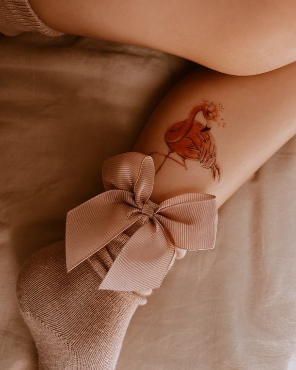 Mrs. Ertha laikinos tatuiruotės "Flamingo"