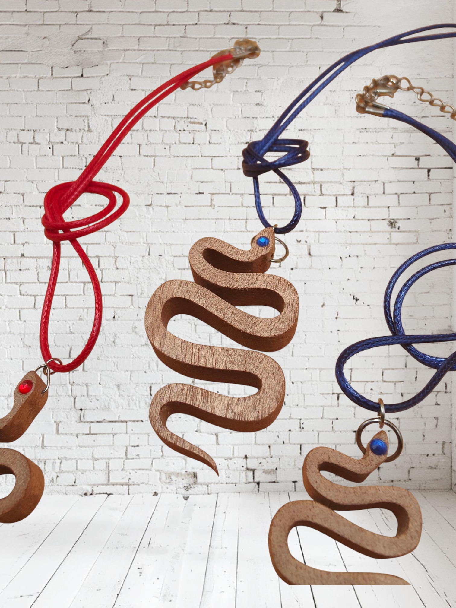 Collana Serpente in Legno