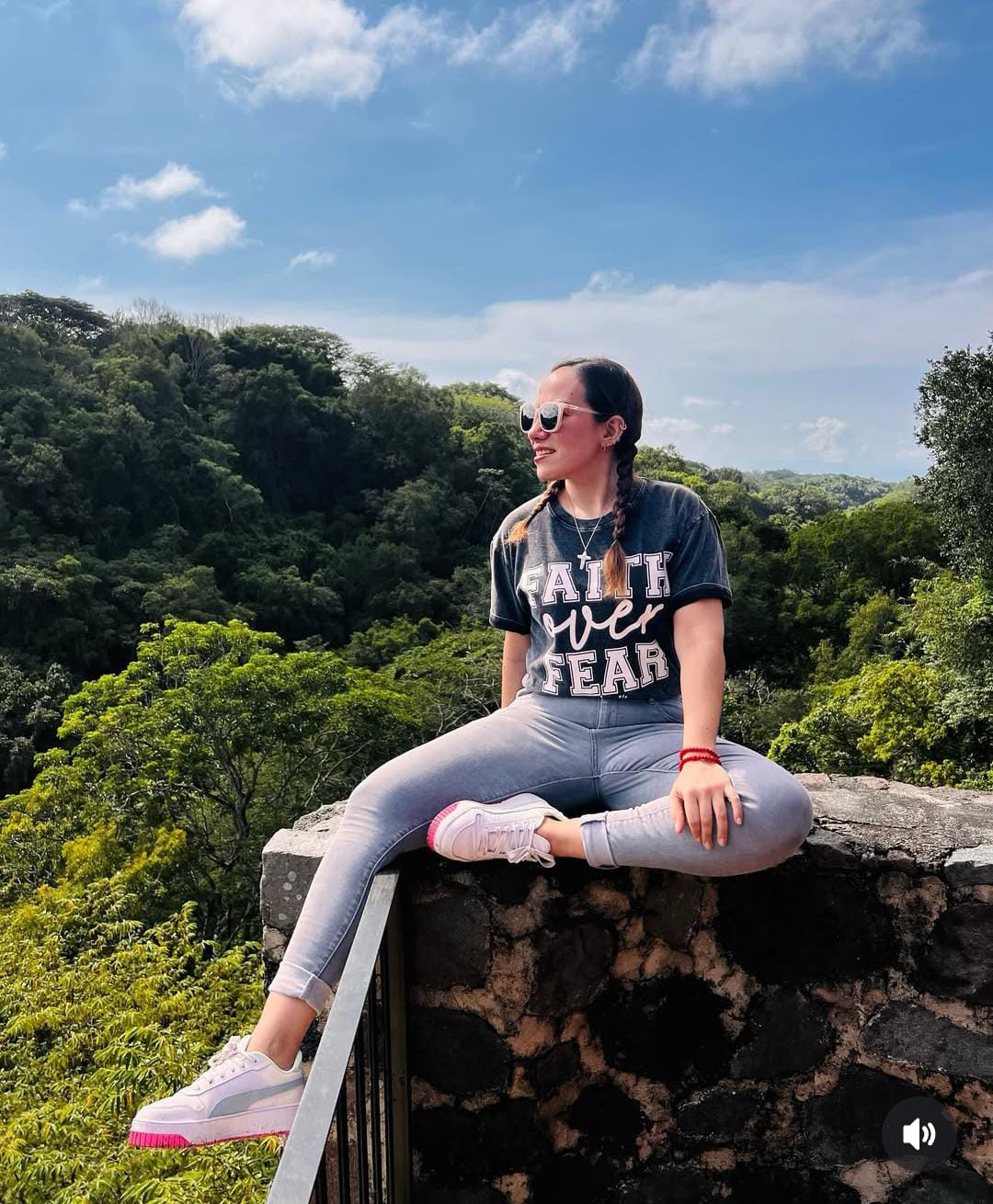 Playera Faith Over Fear