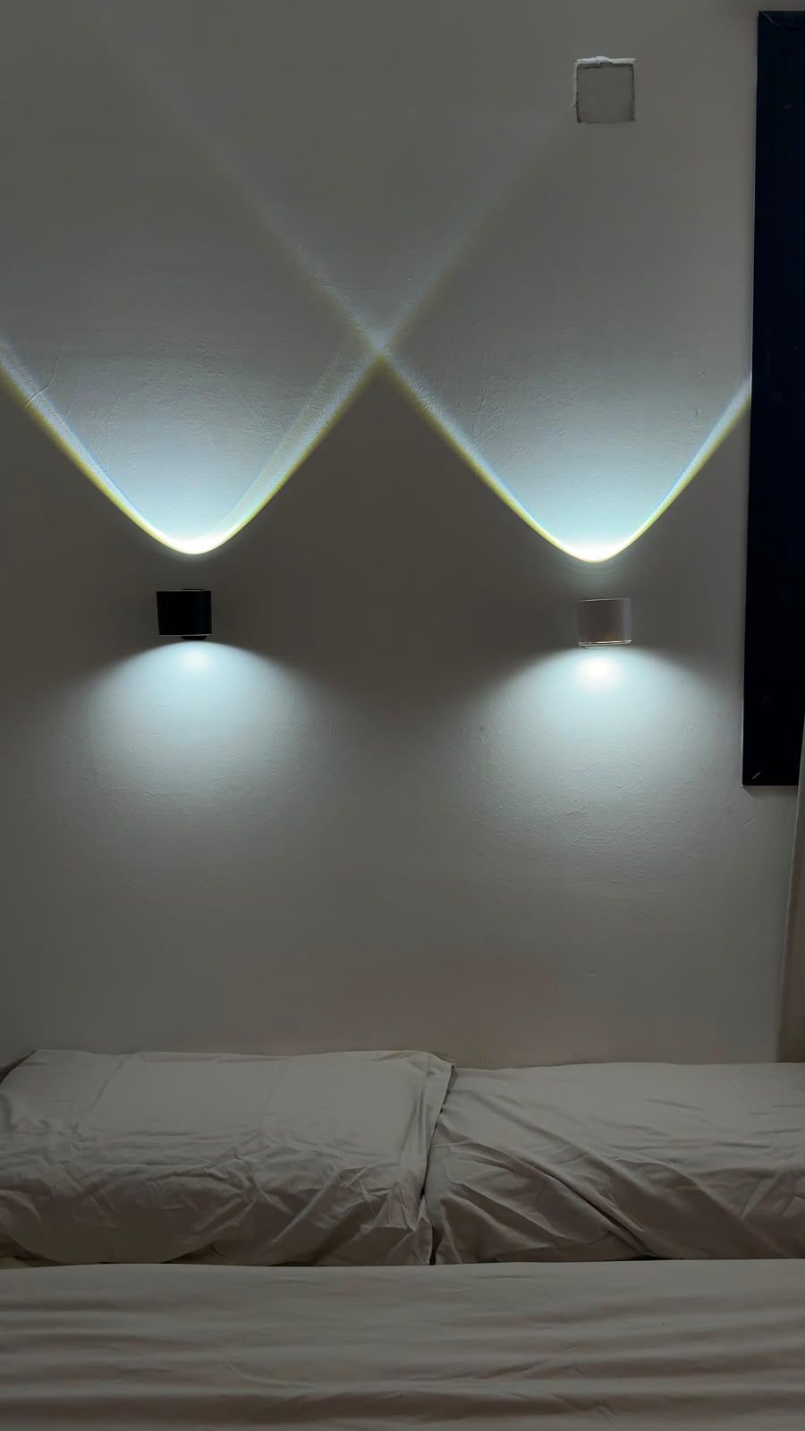 LAMPARA DE PARED CON IMAN Y CONTROL(SK-BD80A )