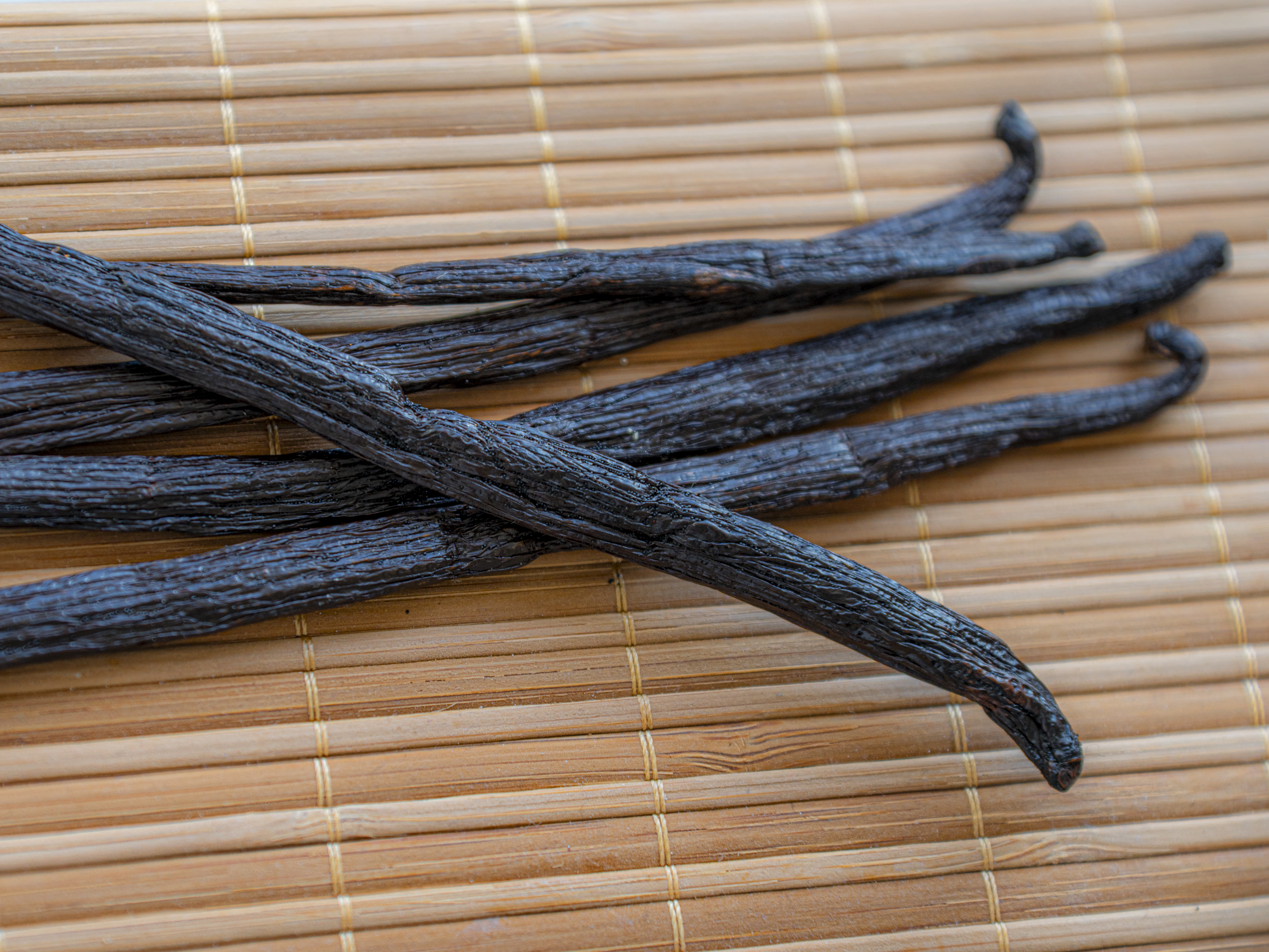 Gousses de vanille Bourbon (lot de 5 gousses entières)