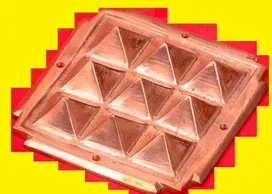 PYRAMID PLATE
