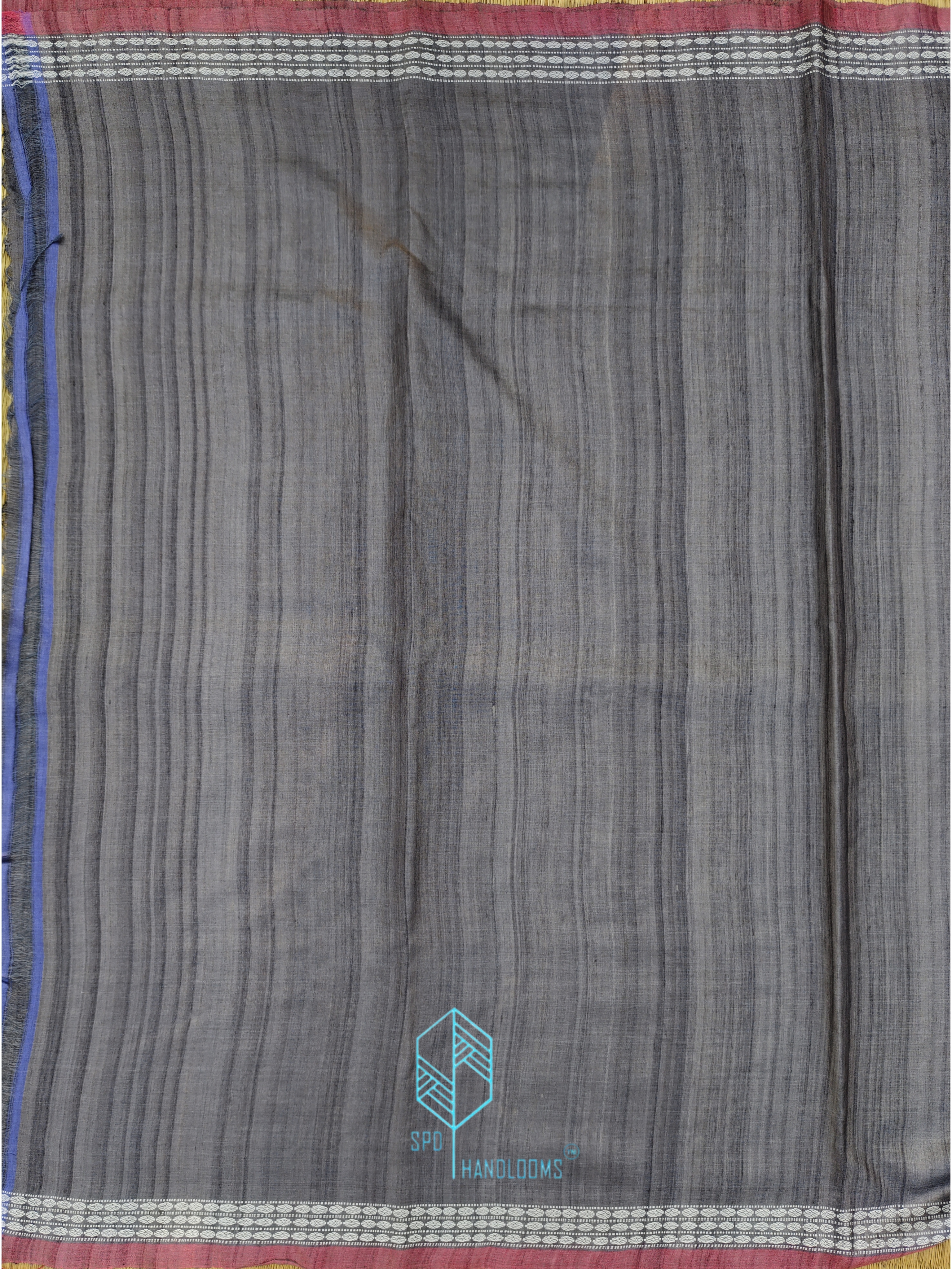 Greayish Black Swan Jhalla And Fooda Tussar Saree