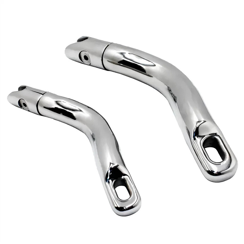 Polished 316 stainless steel anchor chain links for yachts.