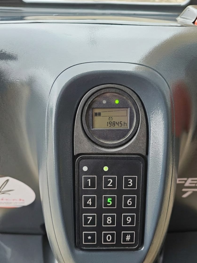 Porta Paletes Linde T16 2013