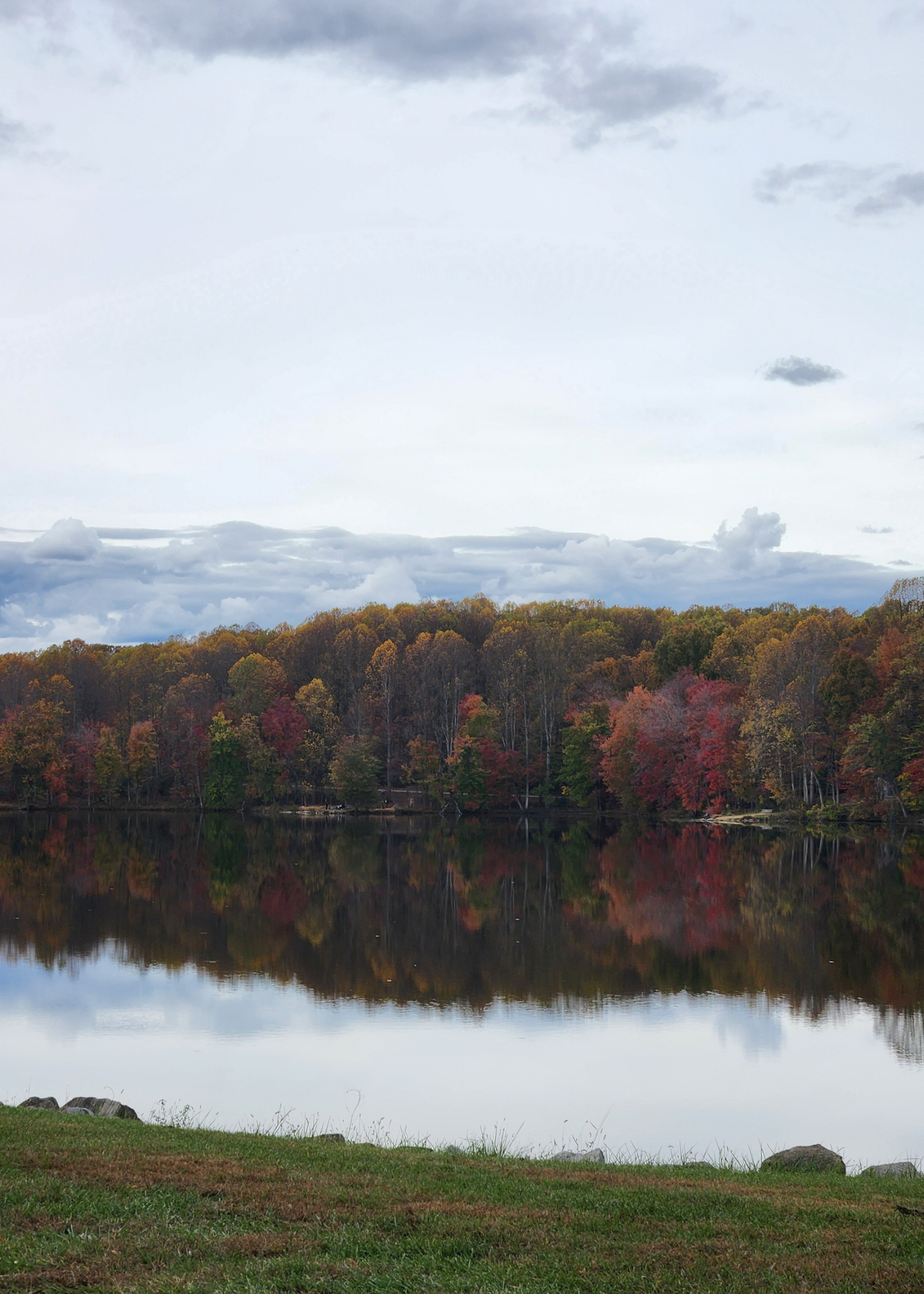 Autumn Lake Reflection Wallpaper