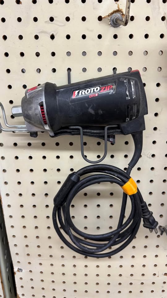 RotoZip DR1 Spiral Saw (Drywall Cut-Out Tool)