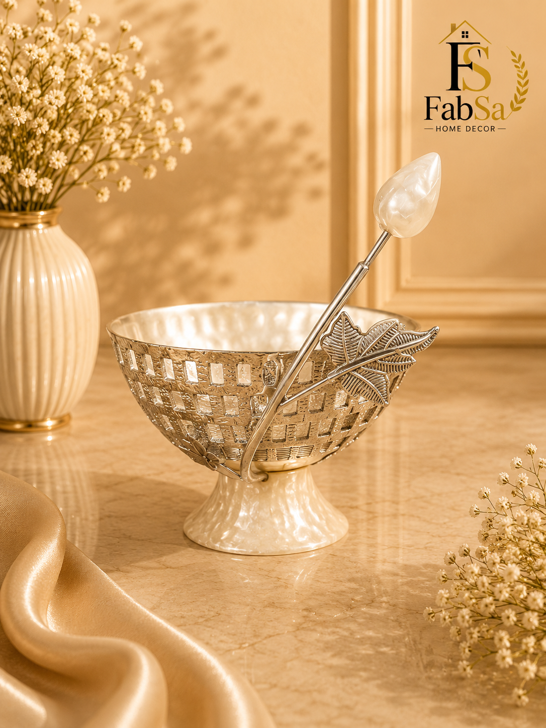 Pearl Finish Decorative Bowl with Spoon