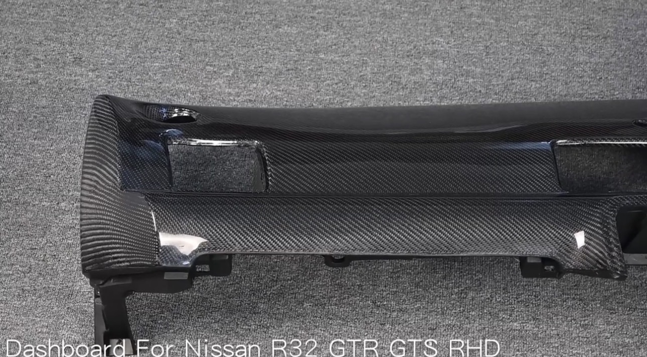 CARBON For 89-94 Nissan Skyline R32 GTR GTS RHD Dashboard w/ Center Hole Cutout