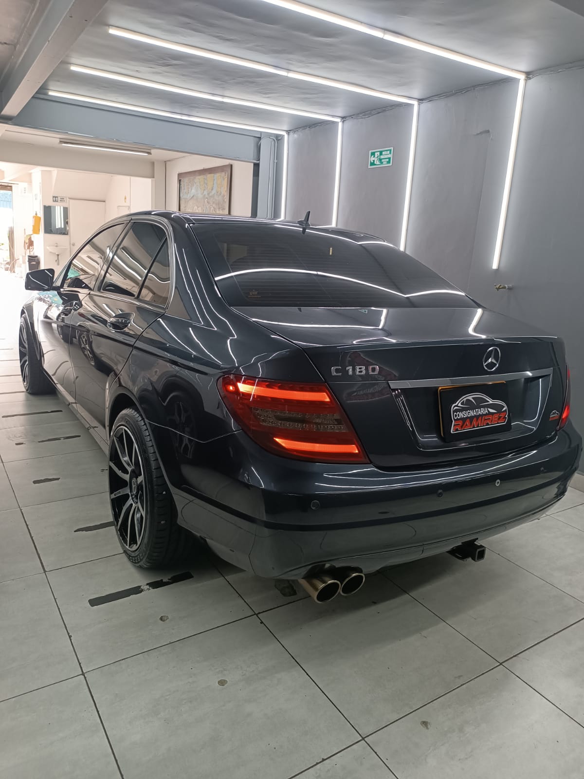 Mercedes Benz C-180 $51.900.000