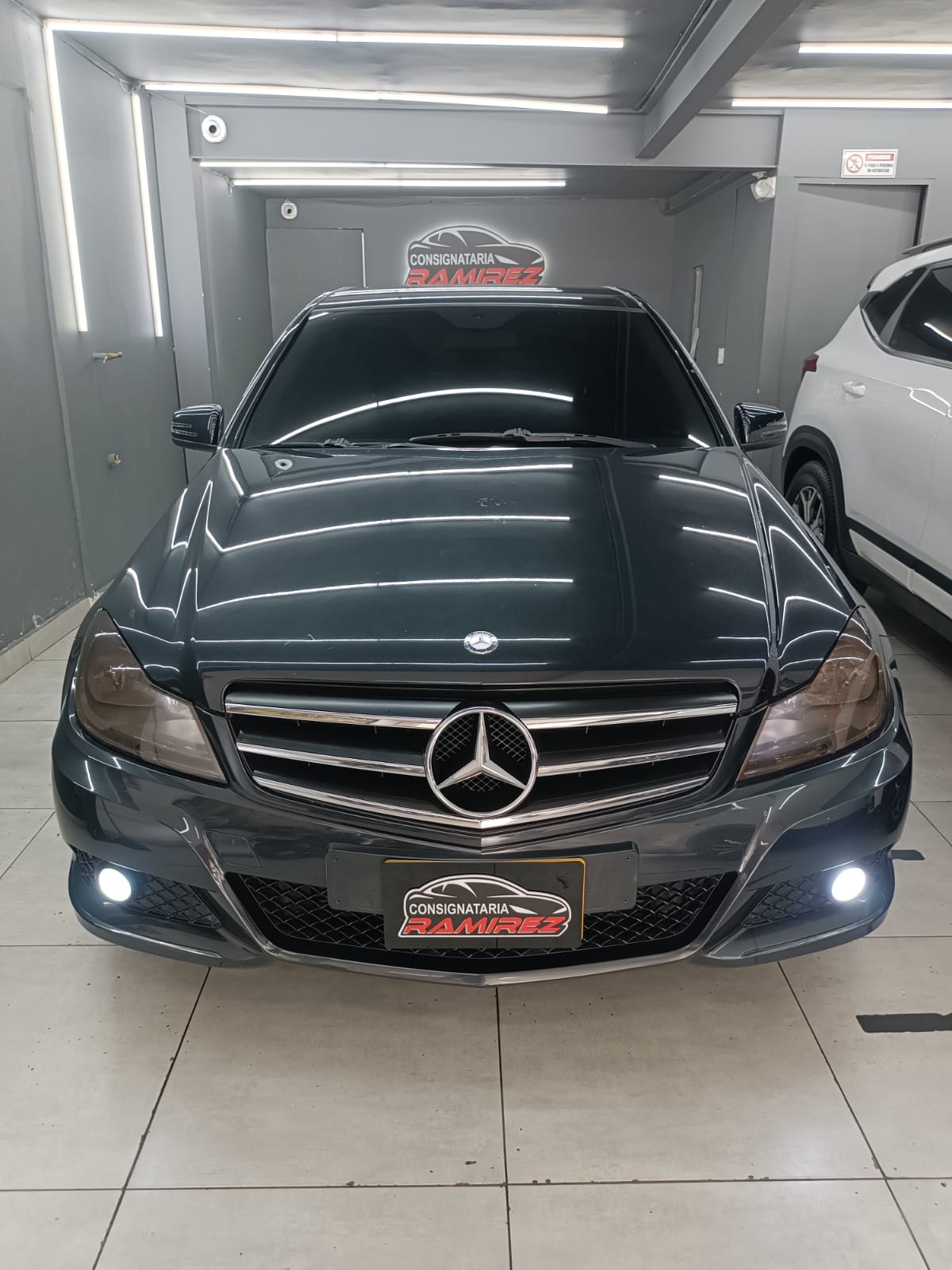 Mercedes Benz C-180 $51.900.000