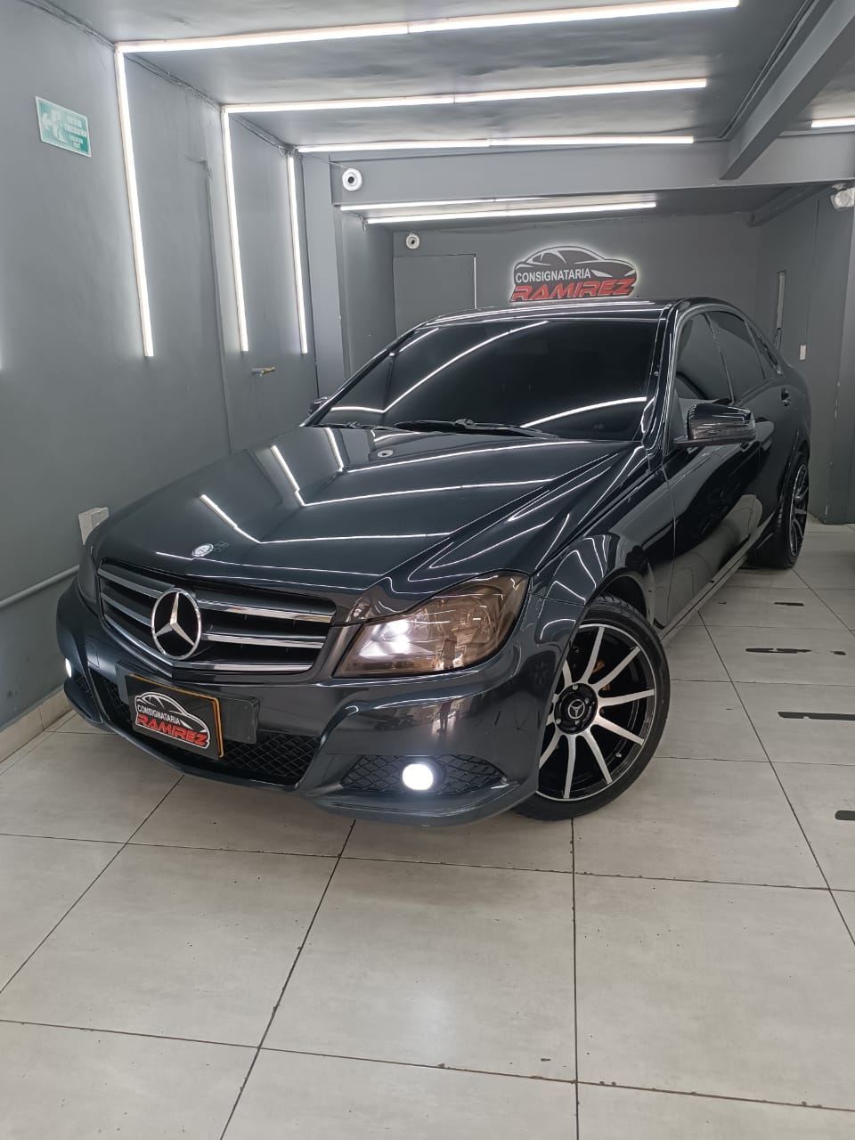 Mercedes Benz C-180 $51.900.000