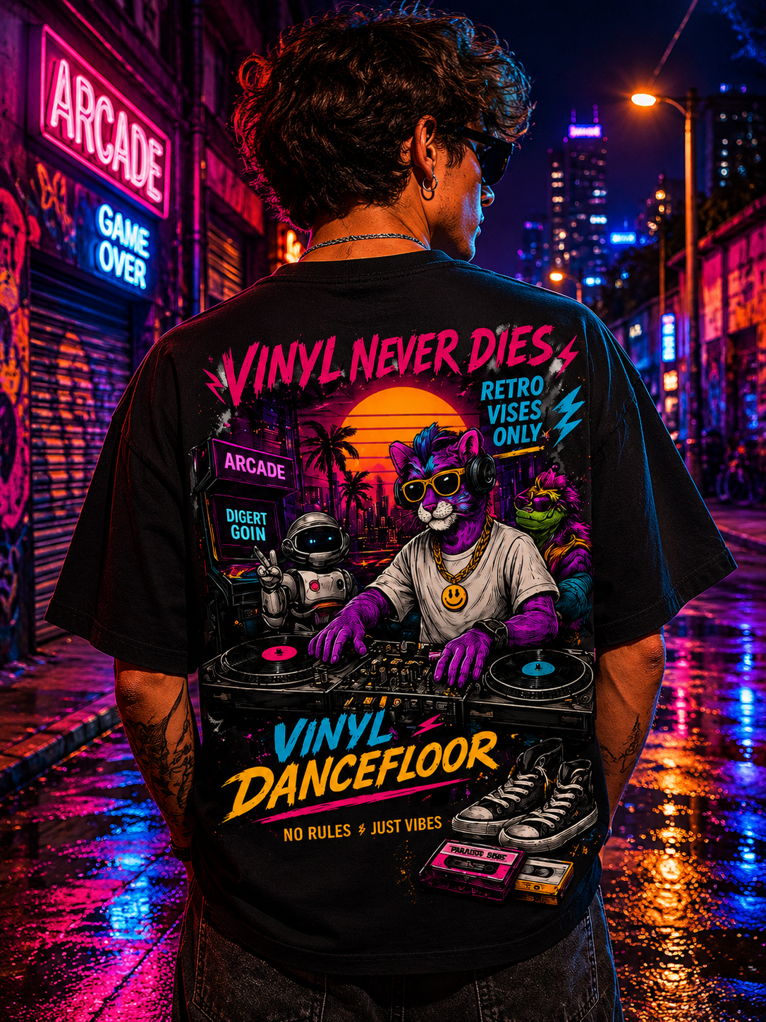 Camiseta 'Vinyl Never Dies'