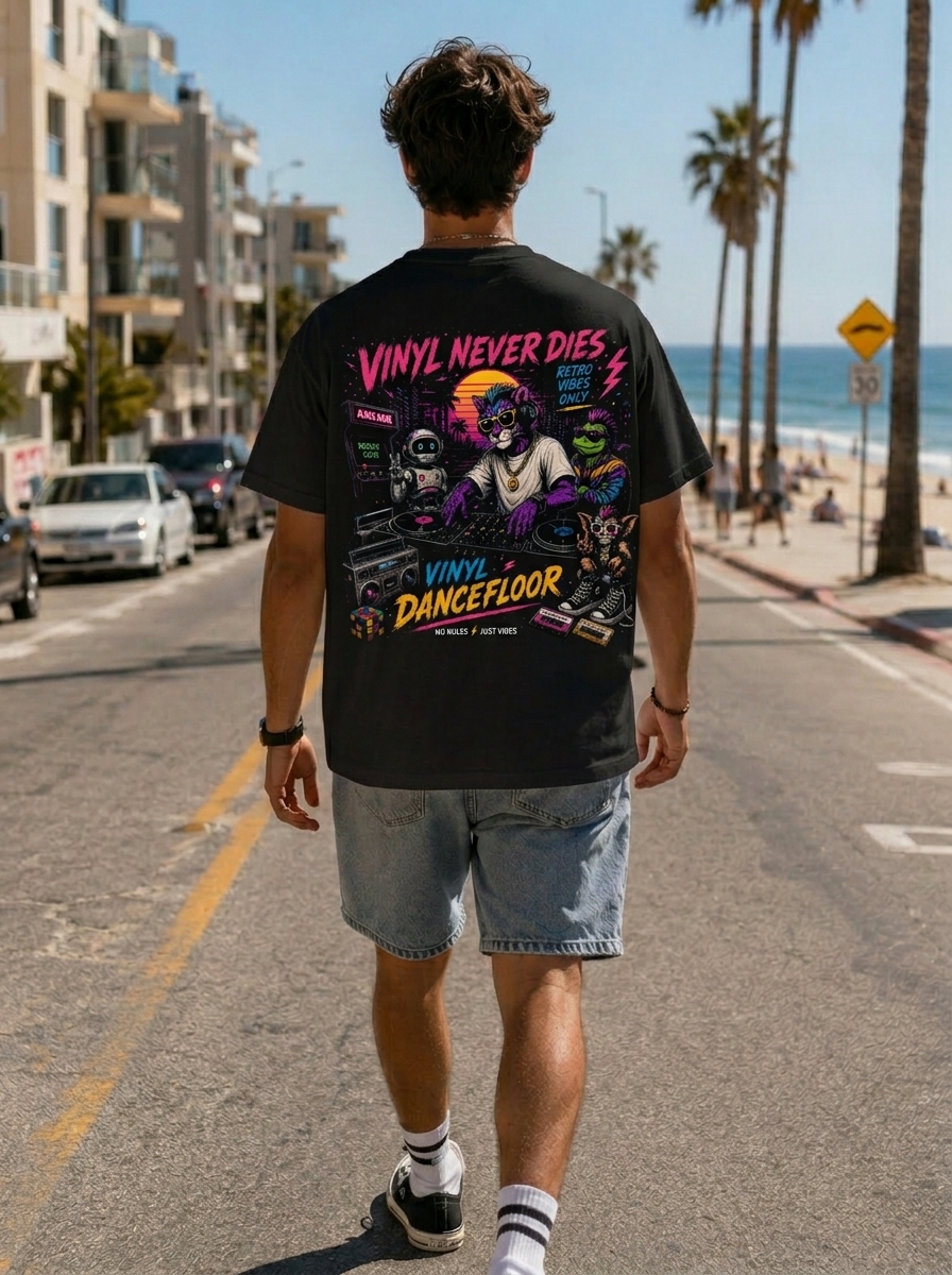Camiseta 'Vinyl Never Dies'